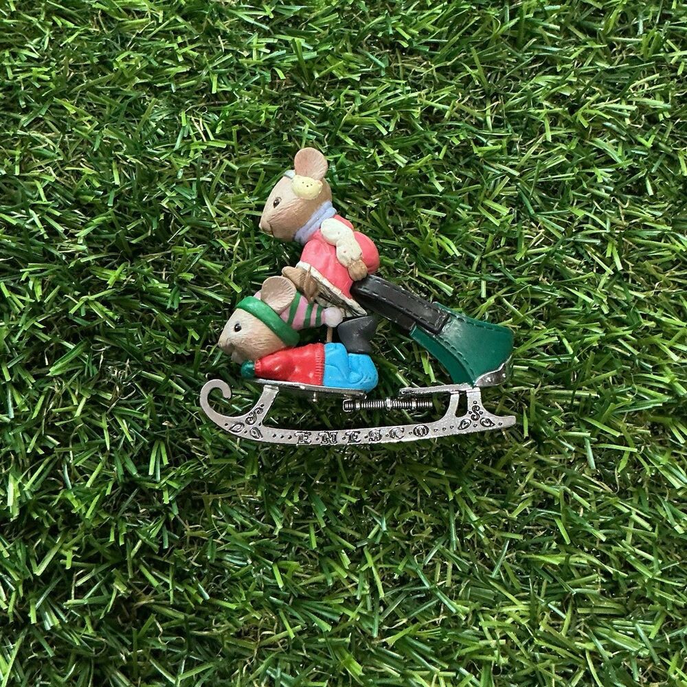 Vintage 1995 Enesco Happy Yuleglide Mice Ice Skate Christmas Ornament